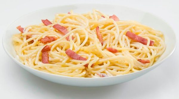 espaguetis a la carbonara